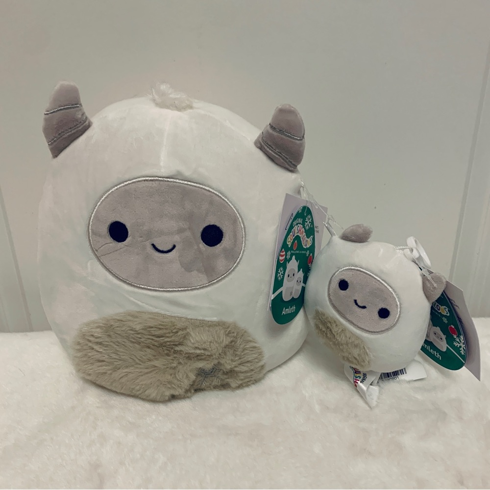 Squishmallow Amleth Winter Yeti, Mallows and Minis, 3.5” Bonus Clip-On, 8” New